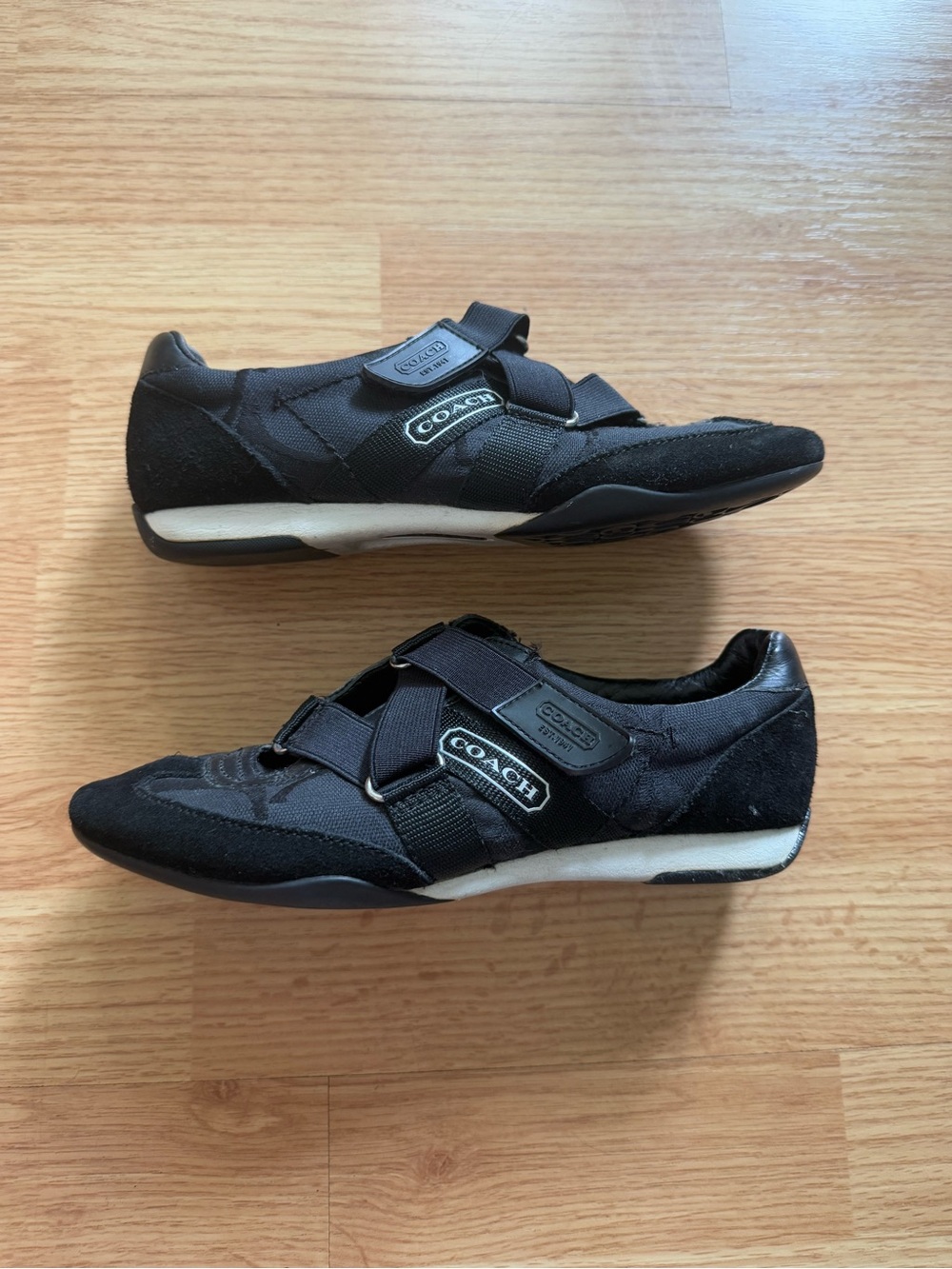 Vintage Coach Kyra Black Monogram Strap Sneakers 5.5